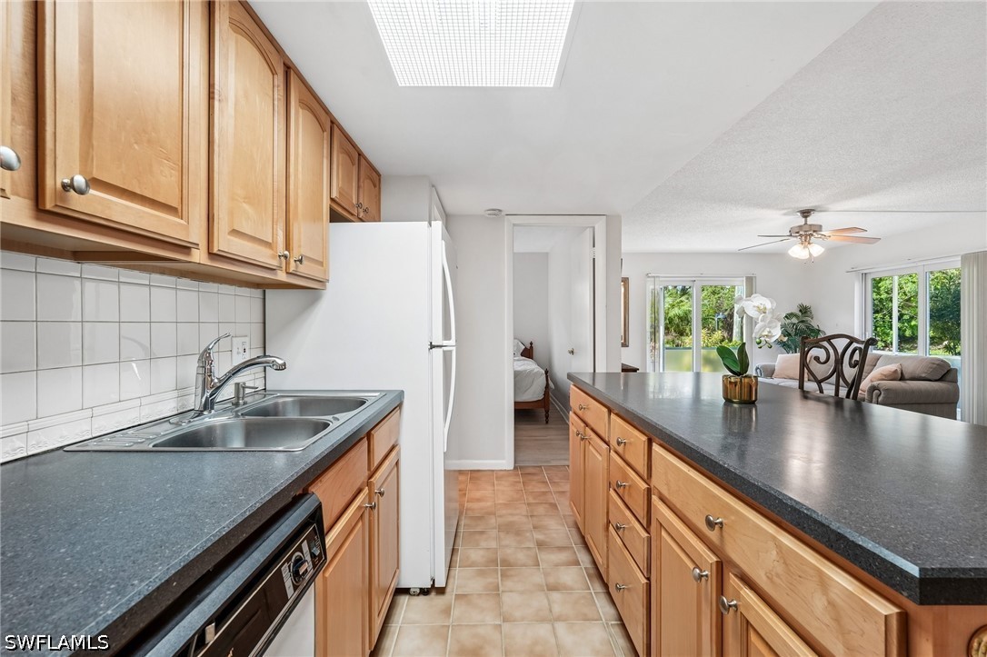 2 Bed Waterfront Home for Sale in Naples, photo 10