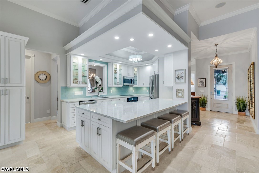 4 Bed Pool Home for Sale in Island Walk, photo 10