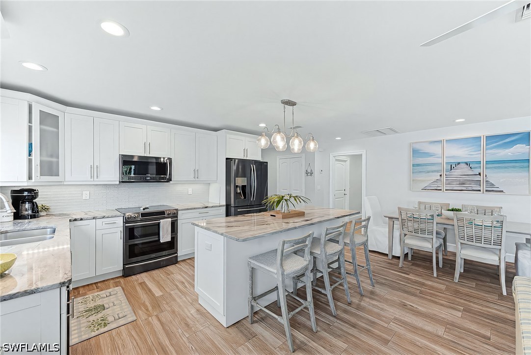 3 Bed Pool Home for Sale in Naples Park, photo 10
