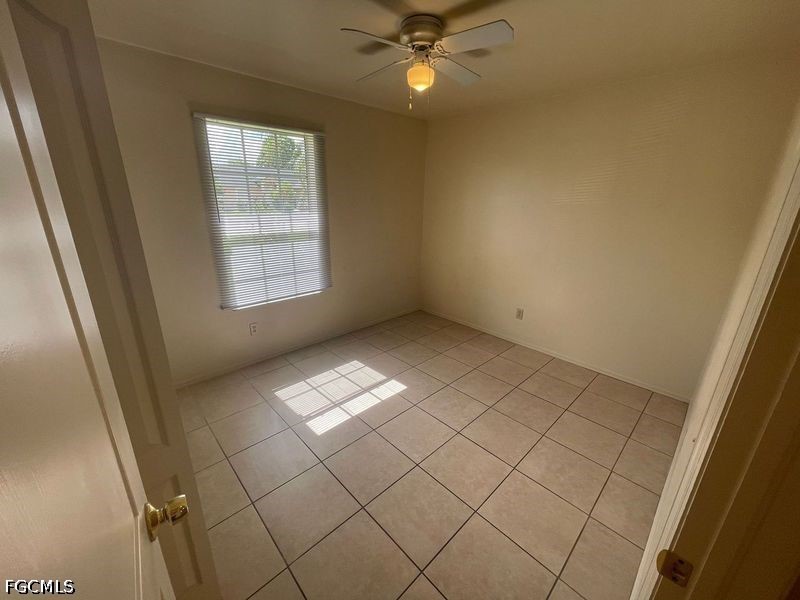 3 Bed SingleFamilyResidence for Sale in Lehigh Acres, photo 10