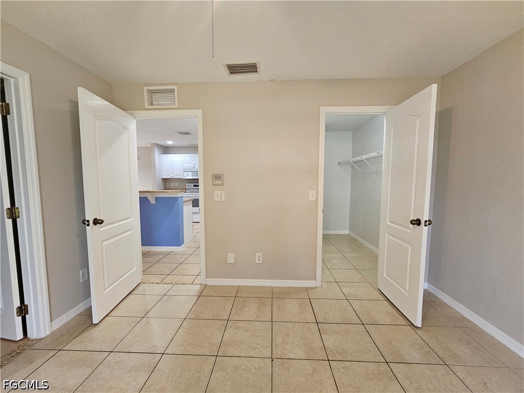 3 Bed SingleFamilyResidence for Sale in Lehigh Acres, photo 10
