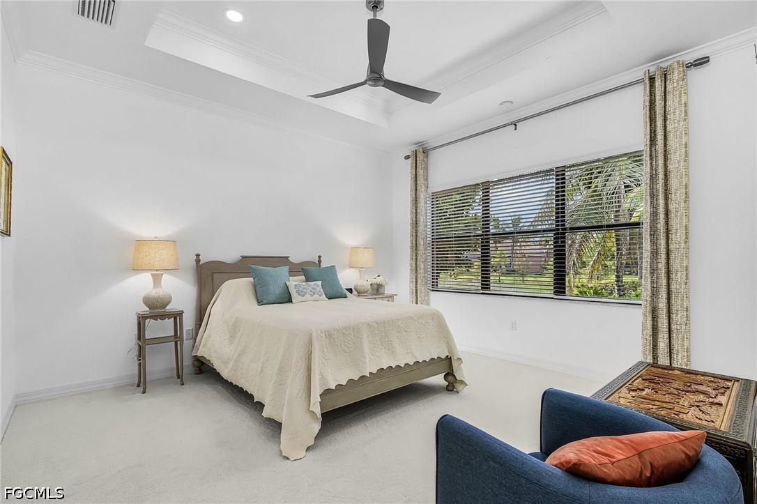 2 Bed SingleFamilyResidence for Sale in Naples, photo 10