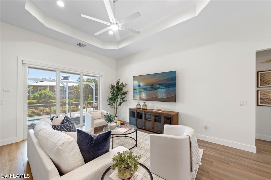3 Bed Pool Home for Sale in Parkridge, photo 10