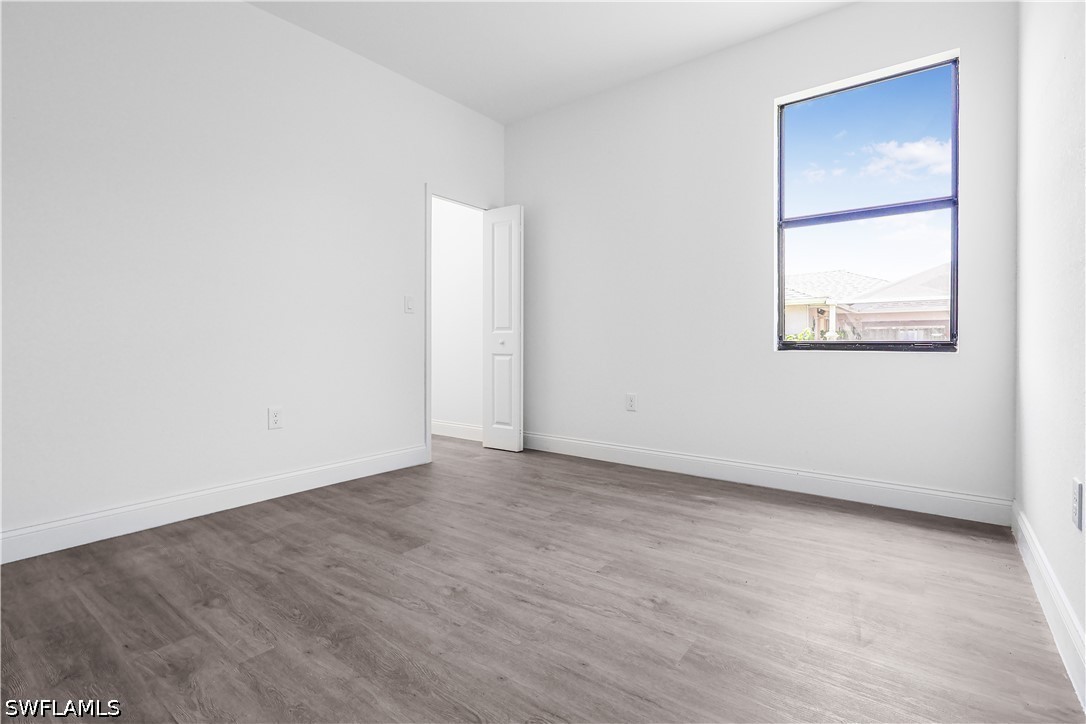 3 Bed SingleFamilyResidence for Sale in Lehigh Acres, photo 10