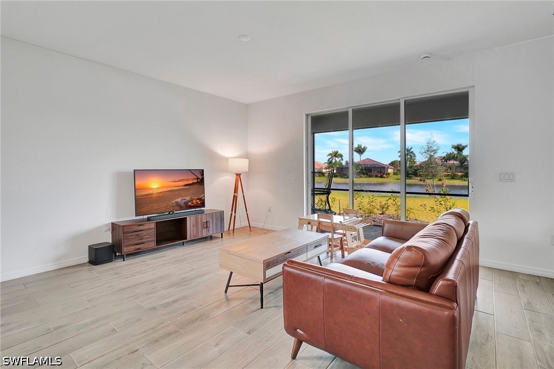 4 Bed SingleFamilyResidence for Sale in Naples, photo 10