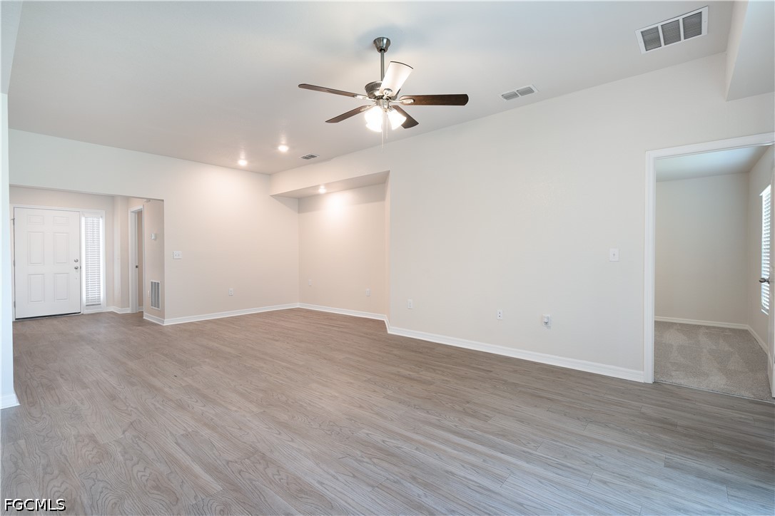 3 Bed SingleFamilyResidence for Sale in Cape Coral, photo 10