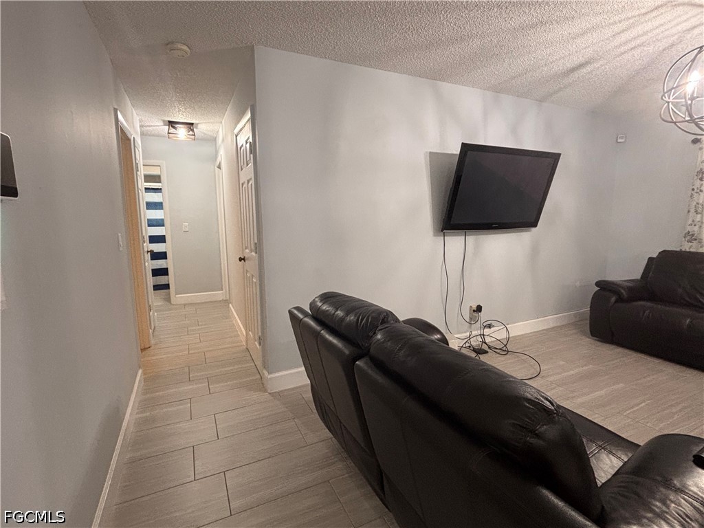 3 Bed SingleFamilyResidence for Sale in Lehigh Acres, photo 10