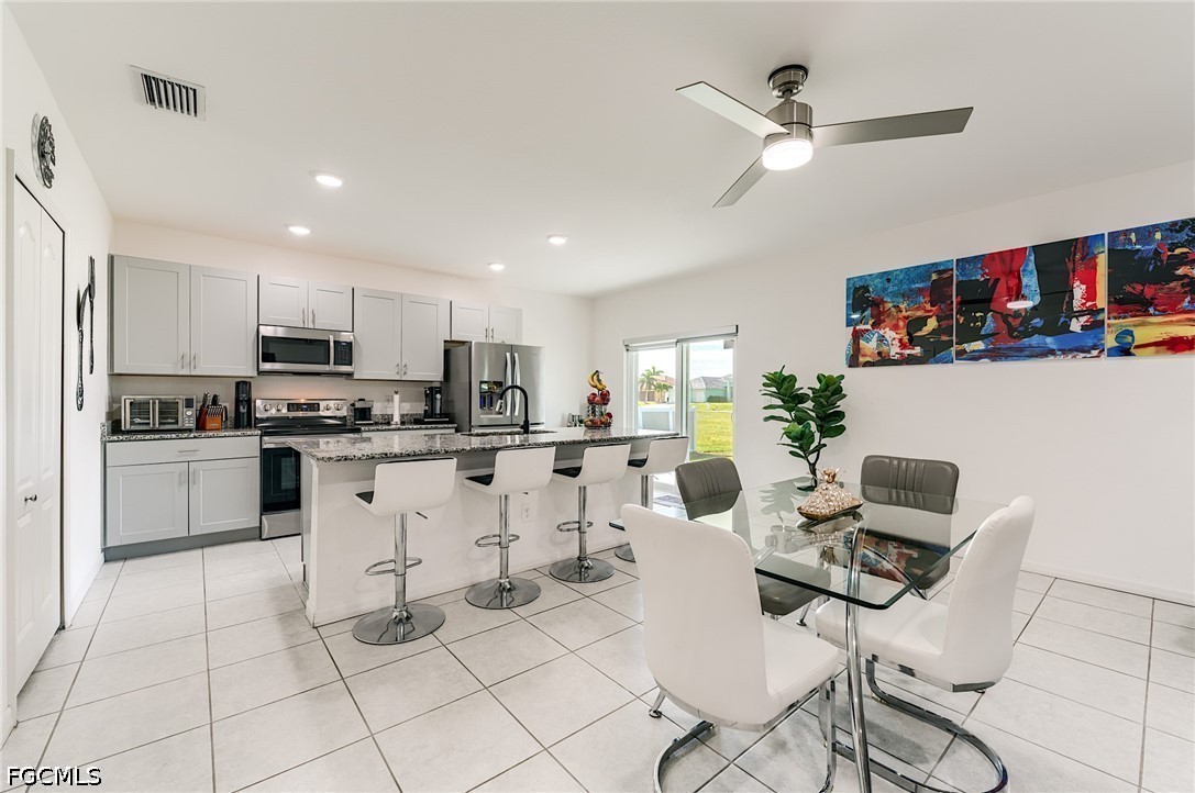 4 Bed SingleFamilyResidence for Sale in Cape Coral, photo 10