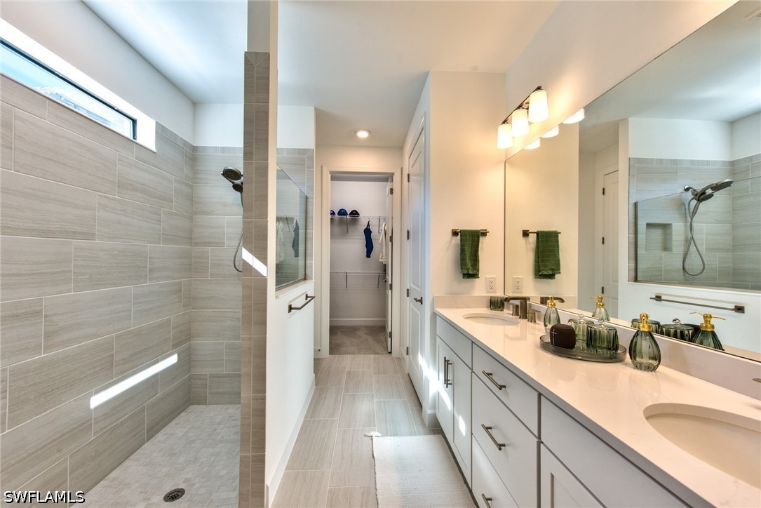 3 Bed Pool Home for Sale in Naples, photo 10