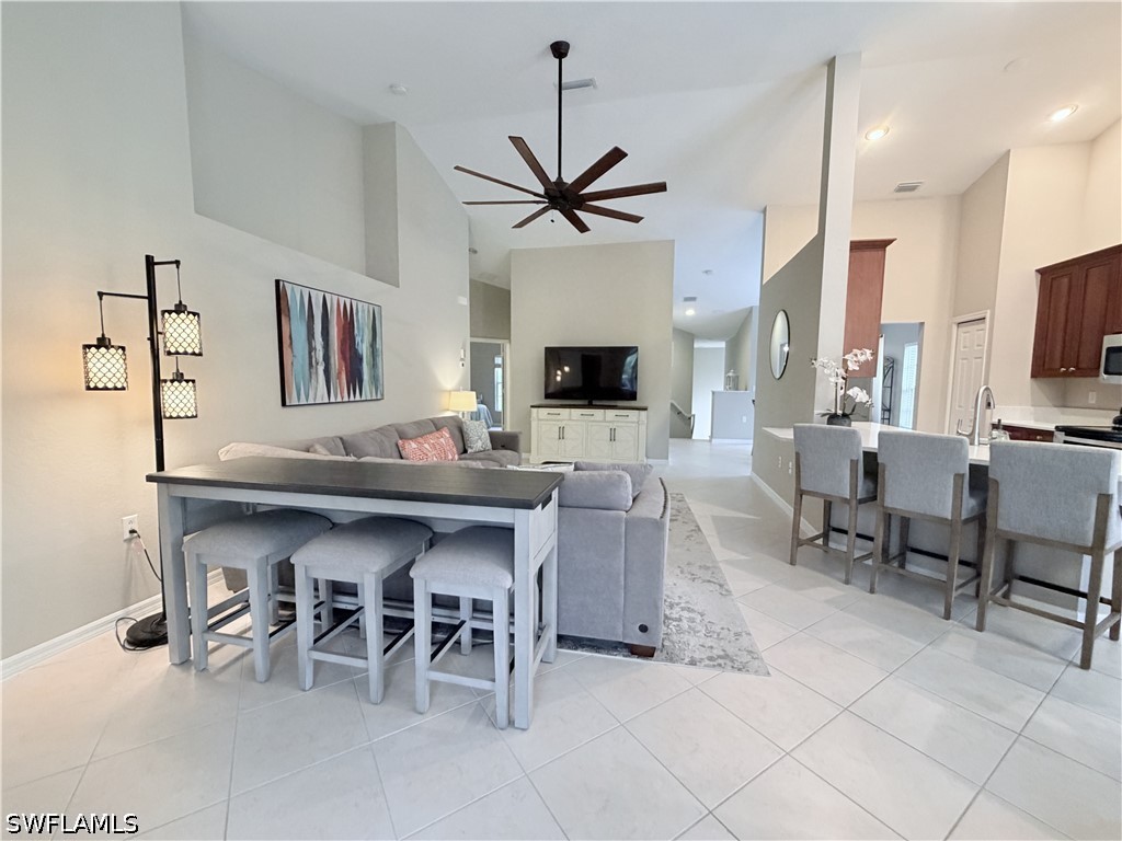 3 Bed Condominium for Sale in Carlton Lakes, photo 10