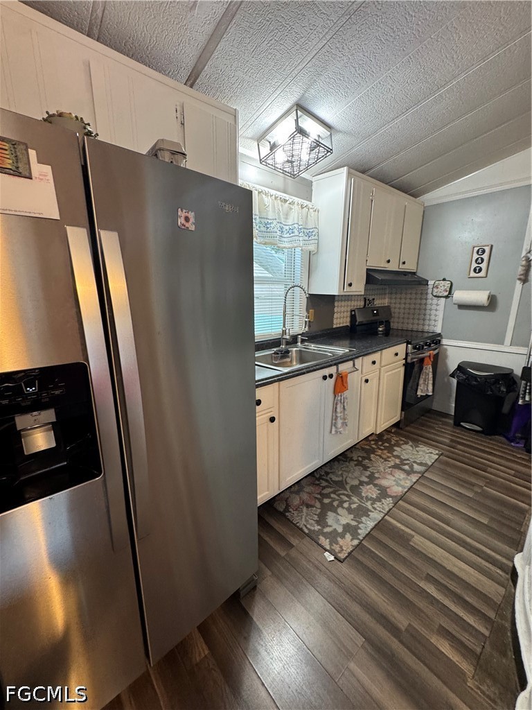 2 Bed Waterfront Home for Sale in Okeechobee, photo 10