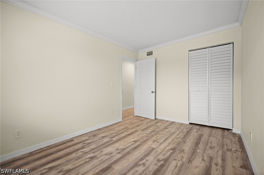 1 Bed Condominium for Sale in Vanderbilt Palms, photo 10