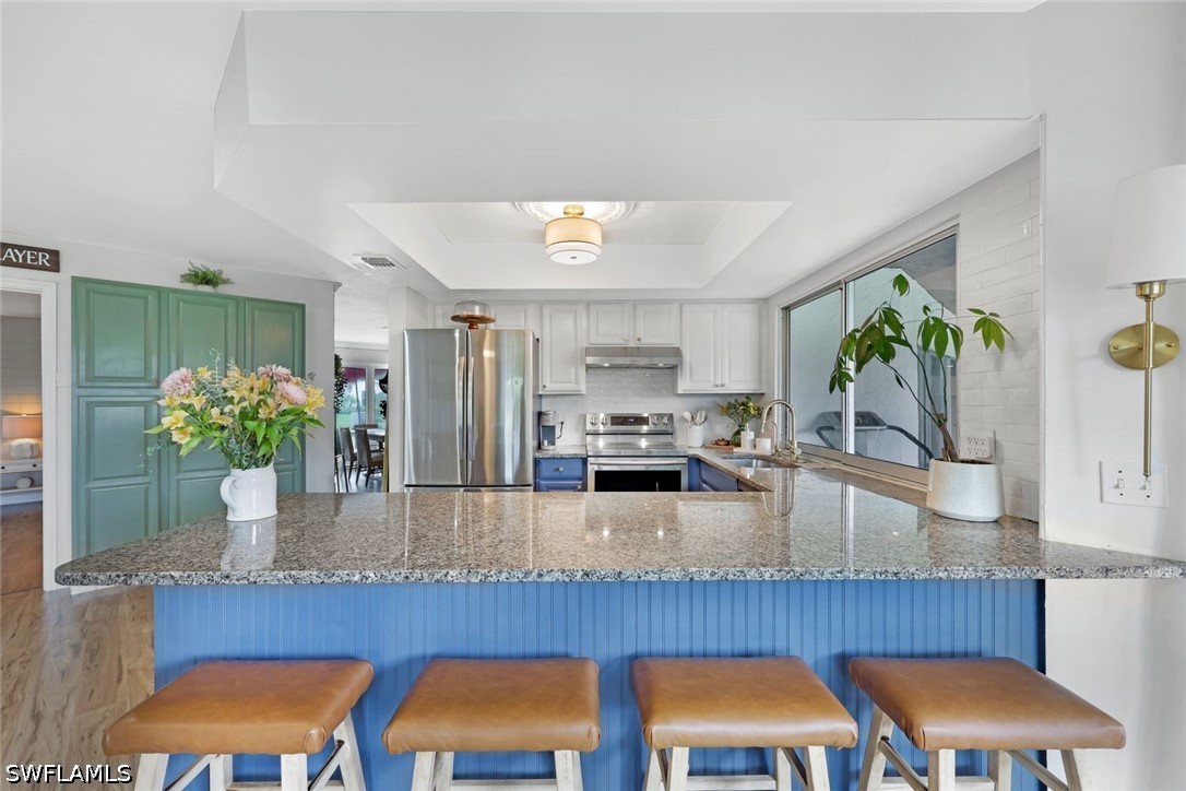 3 Bed Waterfront Home for Sale in Torrey Pines, photo 10