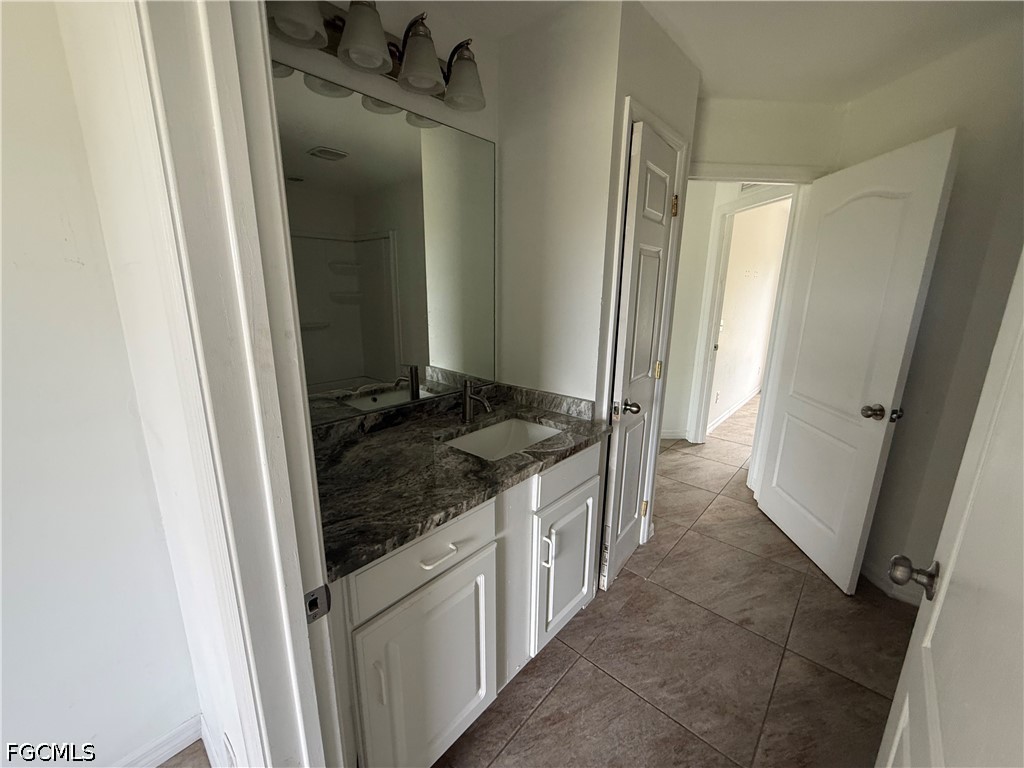 3 Bed SingleFamilyResidence for Sale in Lehigh Acres, photo 10
