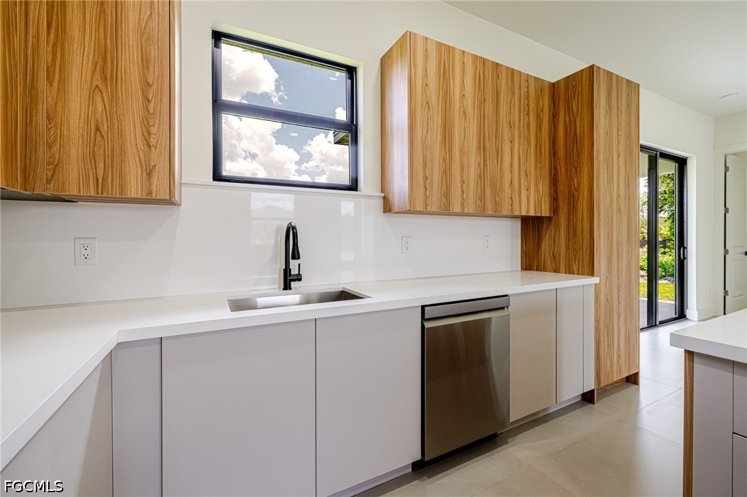 3 Bed SingleFamilyResidence for Sale in Lehigh Acres, photo 10
