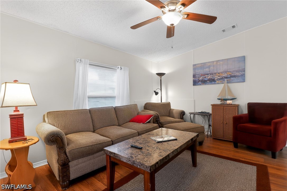 2 Bed ManufacturedHome for Sale in Naples, photo 10
