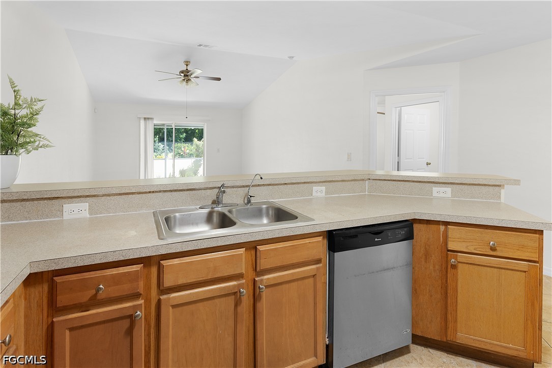 6 Bed Waterfront Home for Sale in Lehigh Acres, photo 10