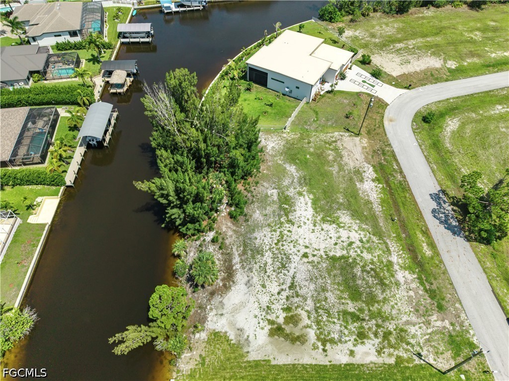 Waterfront Home for Sale in Cape Coral, photo 10