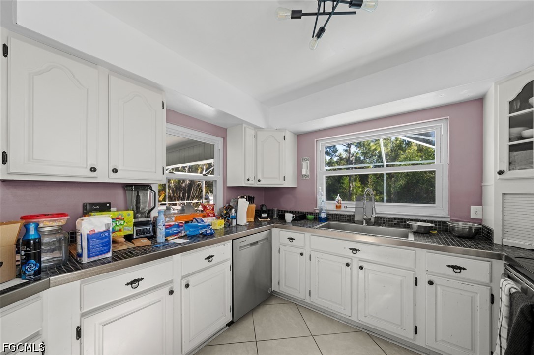 3 Bed Pool Home for Sale in Bokeelia, photo 10