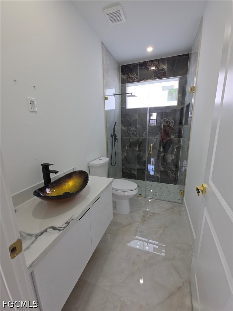3 Bed SingleFamilyResidence for Sale in Lehigh Acres, photo 10