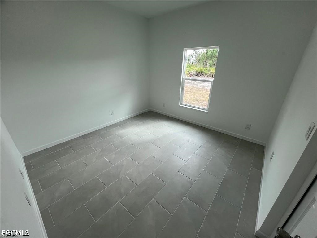 2 Bed SingleFamilyResidence for Sale in Alva, photo 10