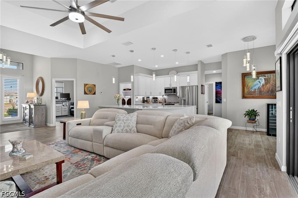 3 Bed Pool Home for Sale in Cape Coral, photo 10