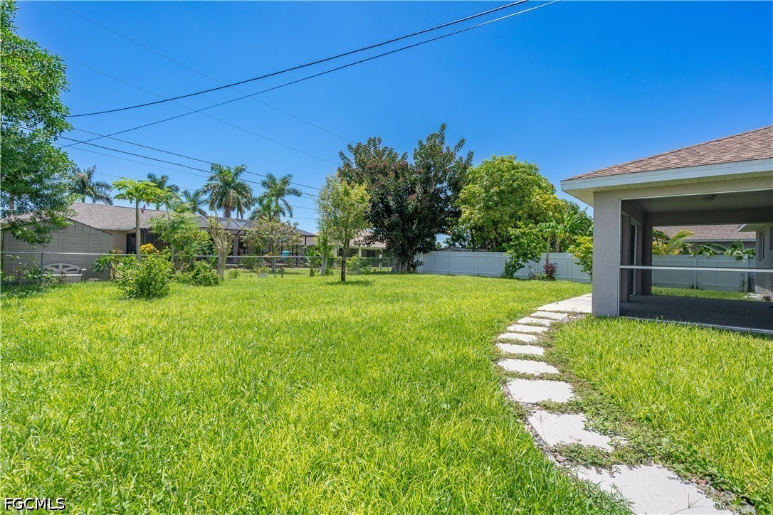3 Bed SingleFamilyResidence for Sale in Cape Coral, photo 10