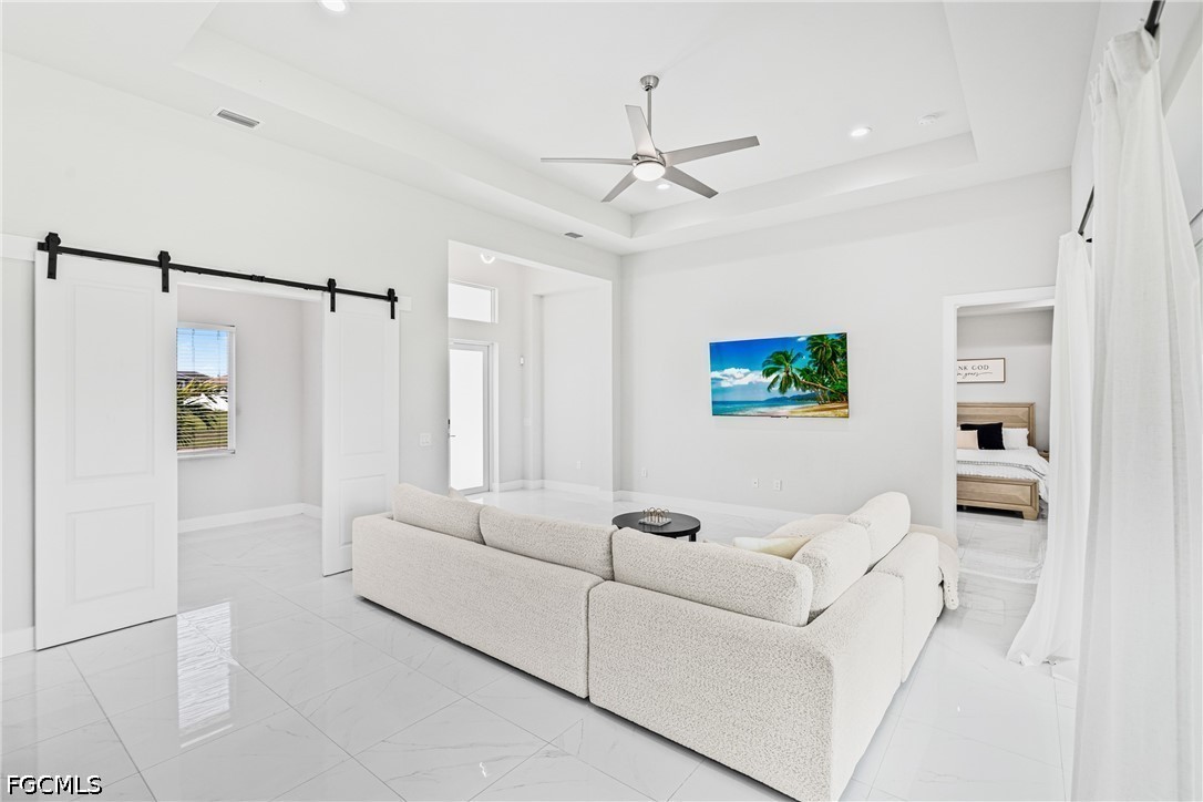 3 Bed SingleFamilyResidence for Sale in Cape Coral, photo 10