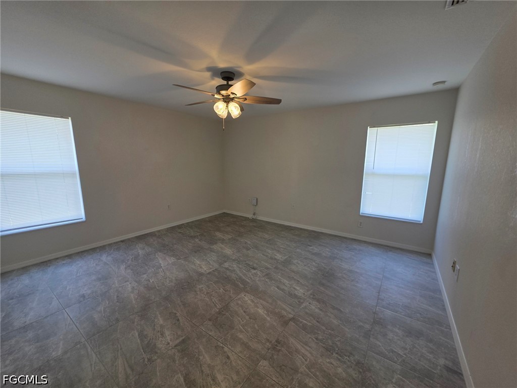 3 Bed SingleFamilyResidence for Sale in Lehigh Acres, photo 10