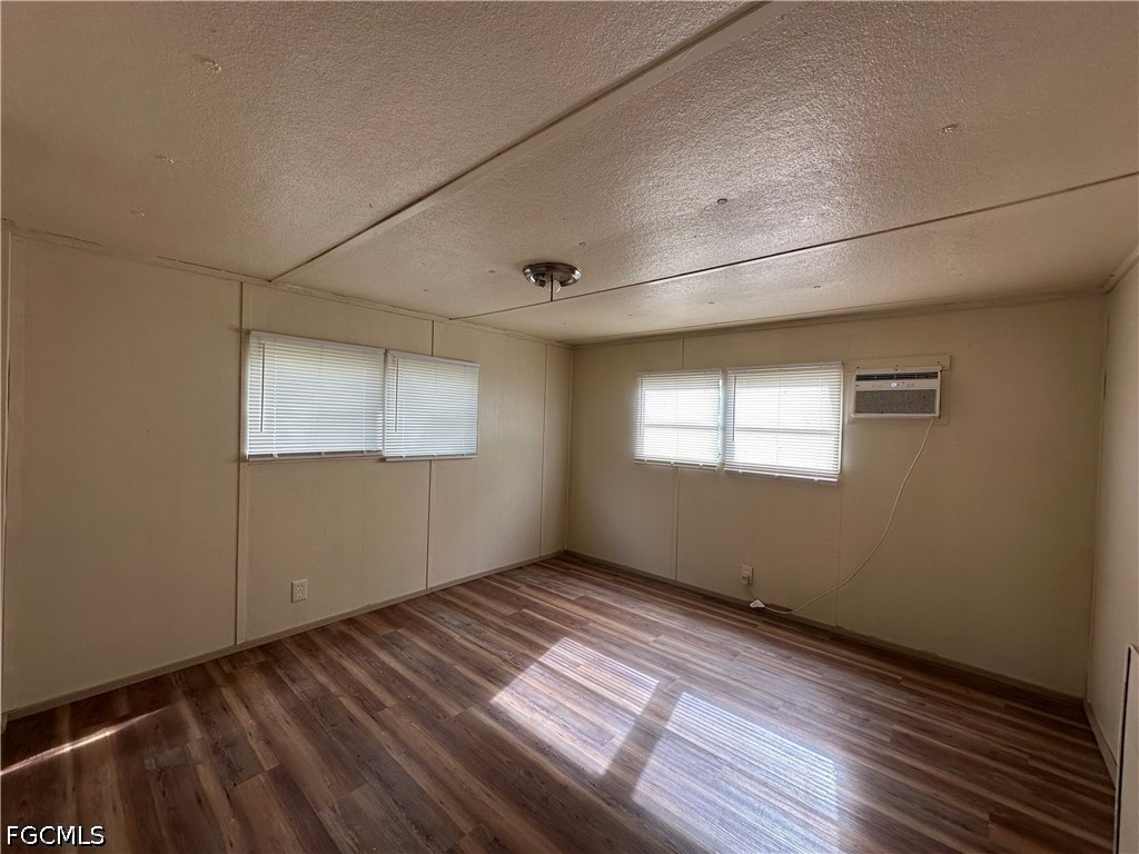 1 Bed Condominium for Sale in North Fort Myers, photo 10