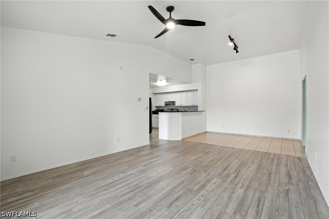 1 Bed Condominium for Sale in Naples, photo 10