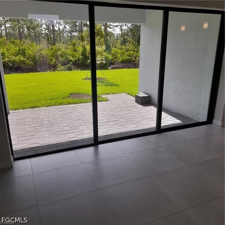 3 Bed SingleFamilyResidence for Sale in Cape Coral, photo 10