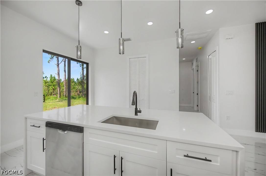 3 Bed SingleFamilyResidence for Sale in Lehigh Acres, photo 10