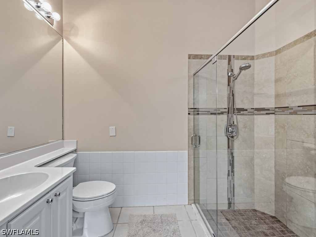 3 Bed Pool Home for Sale in Island Walk, photo 10