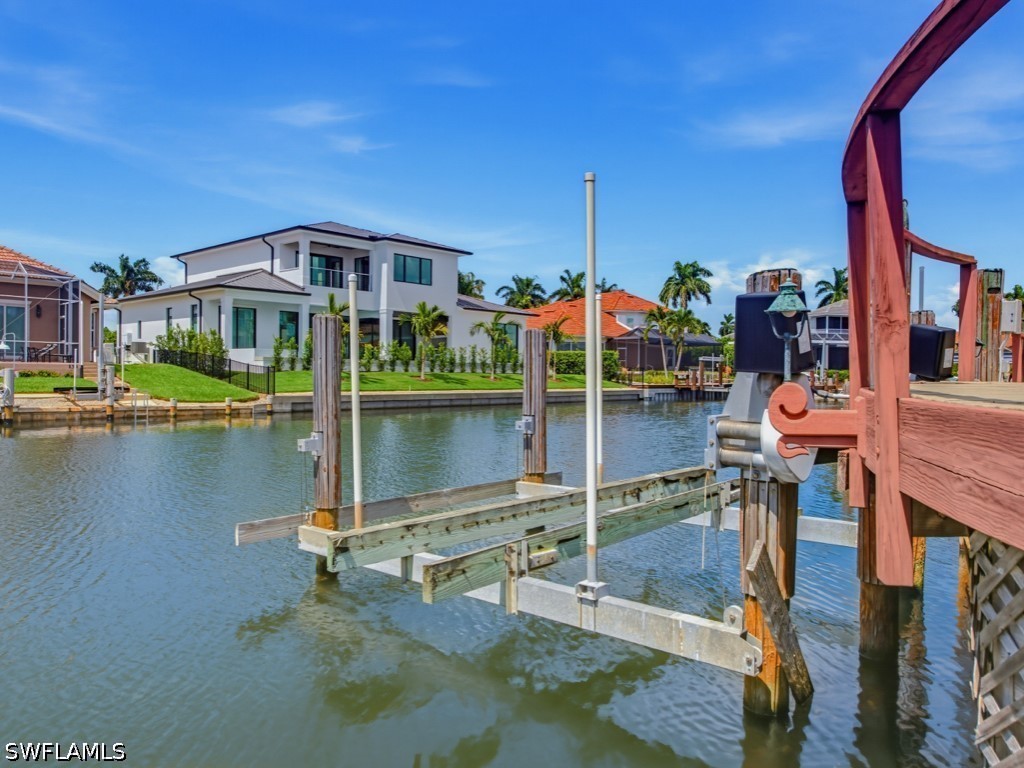 2 Bed Waterfront Home for Sale in Marco Beach, photo 10