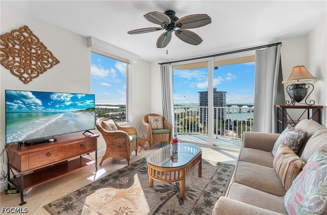 1 Bed Waterfront Home for Sale in Bonita Springs, photo 10