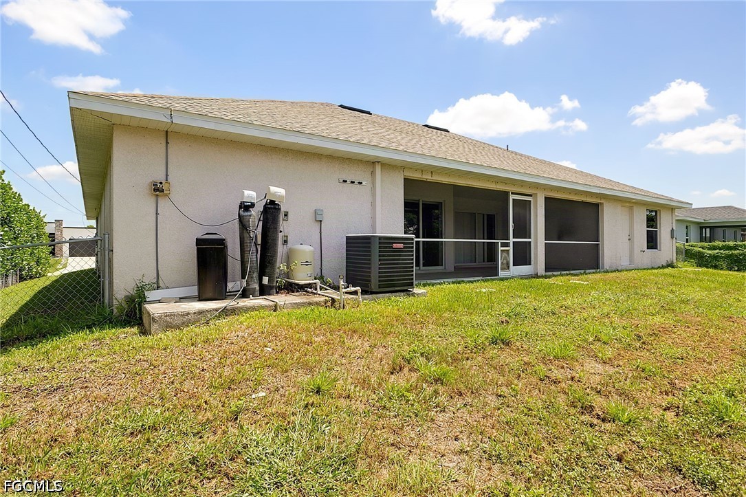 3 Bed SingleFamilyResidence for Sale in Cape Coral, photo 10