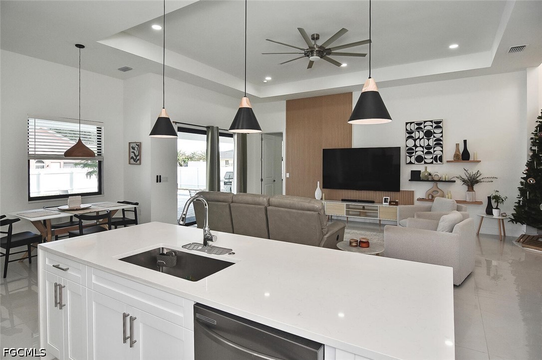 3 Bed Pool Home for Sale in Cape Coral, photo 10