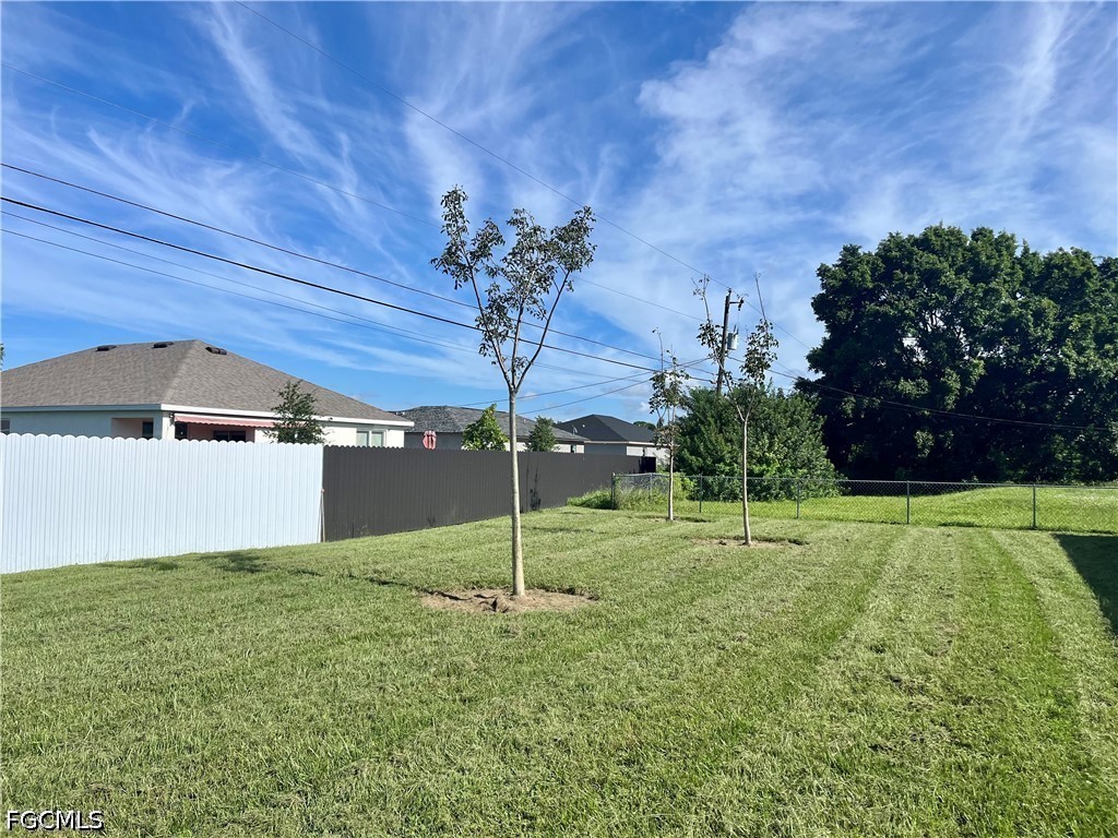 3 Bed Duplex for Sale in Cape Coral, photo 10