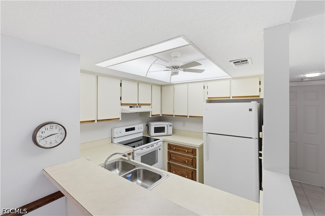 1 Bed Waterfront Home for Sale in Not Applicable, photo 10
