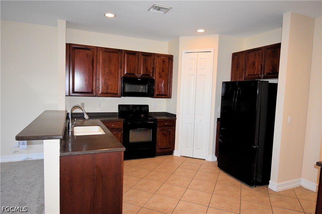 4 Bed SingleFamilyResidence for Sale in Cape Coral, photo 10