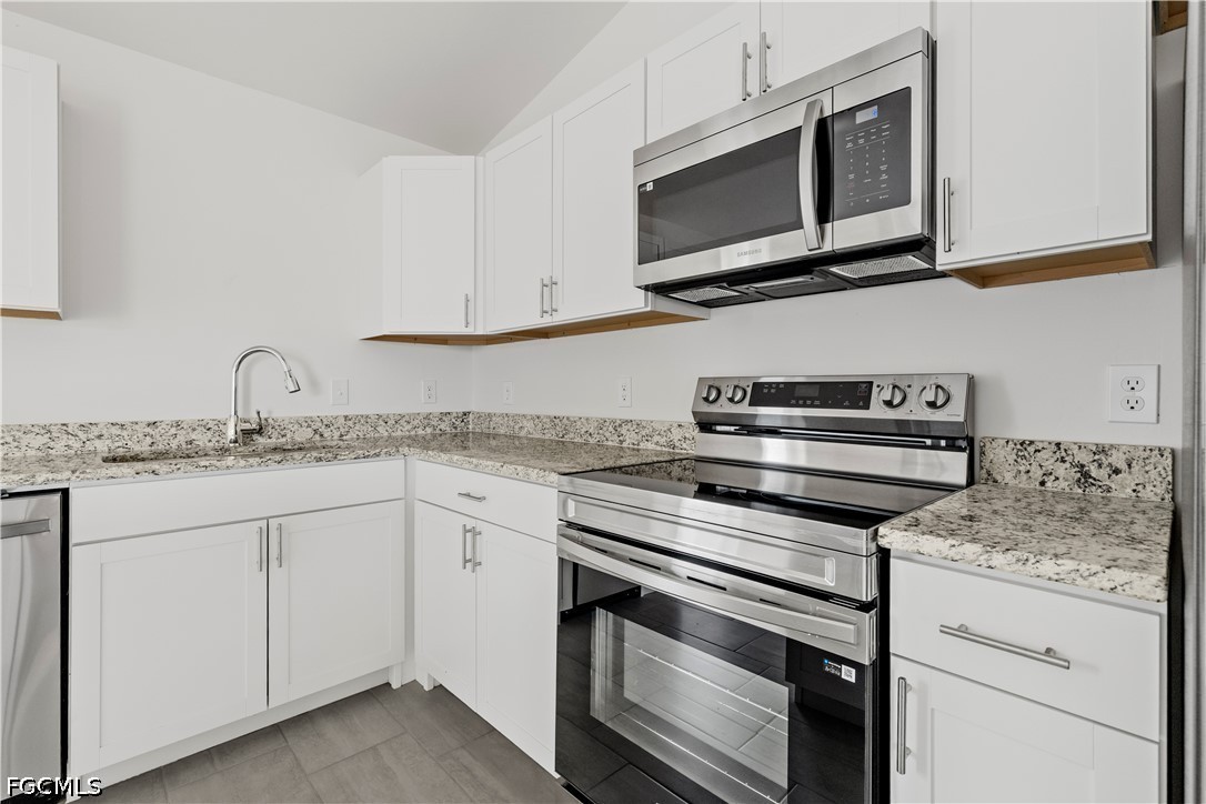 3 Bed Waterfront Home for Sale in Cape Coral, photo 10