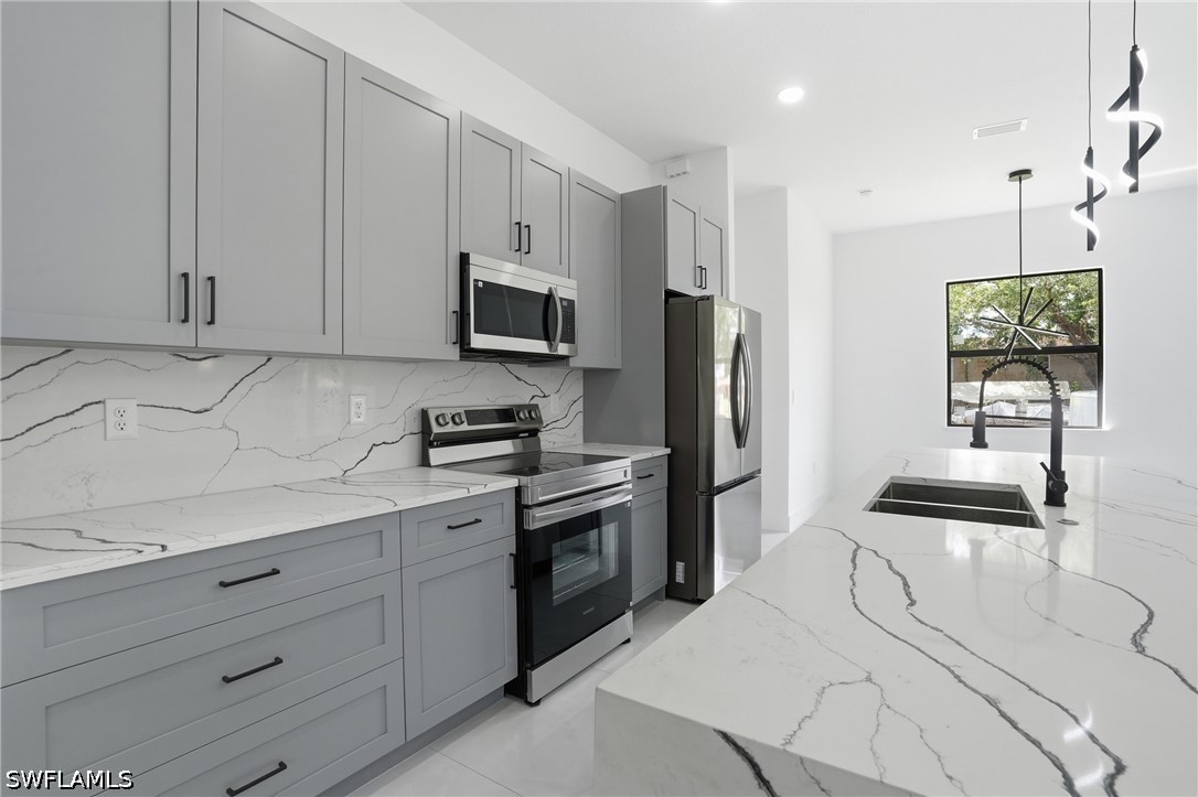 3 Bed SingleFamilyResidence for Sale in Lehigh Acres, photo 10