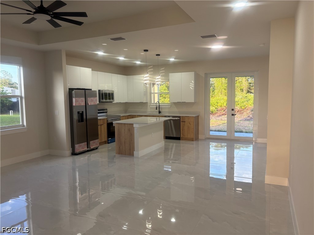3 Bed SingleFamilyResidence for Sale in Lehigh Acres, photo 10