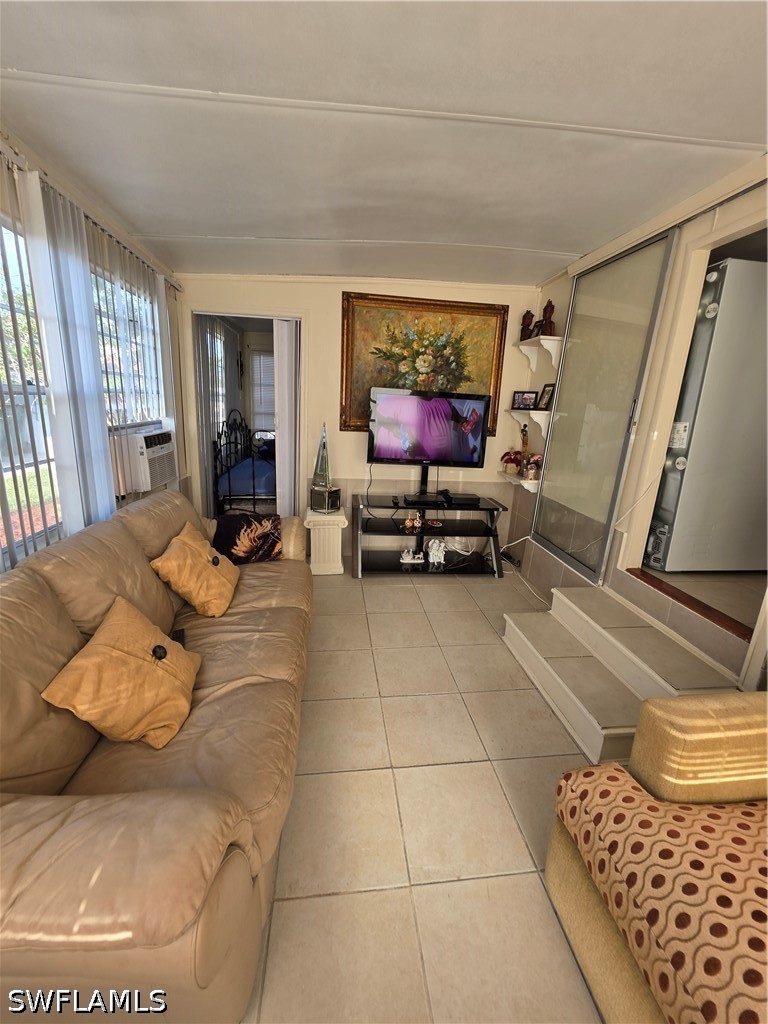 2 Bed ManufacturedHome for Sale in Naples, photo 10