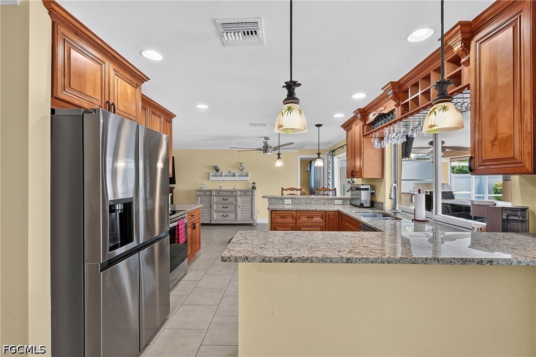 3 Bed Pool Home for Sale in Cape Coral, photo 10