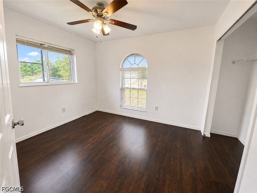 3 Bed SingleFamilyResidence for Sale in Lehigh Estates, photo 10