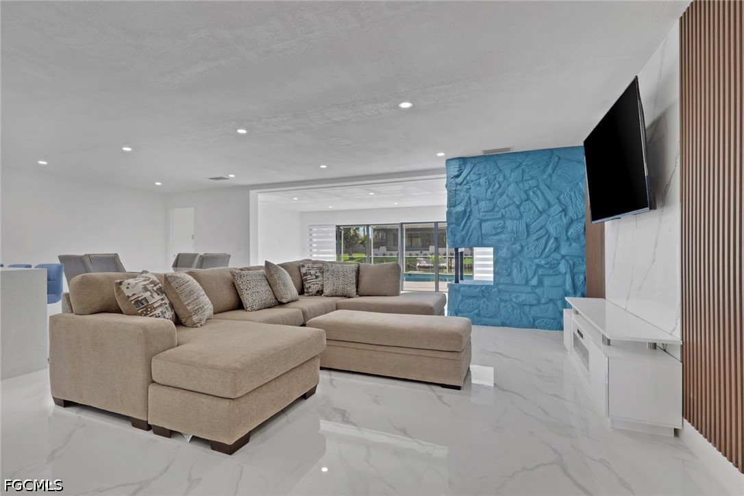 3 Bed Pool Home for Sale in Cape Coral, photo 10