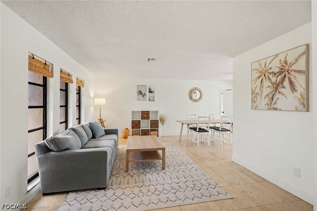 3 Bed Pool Home for Sale in Fort Myers, photo 10
