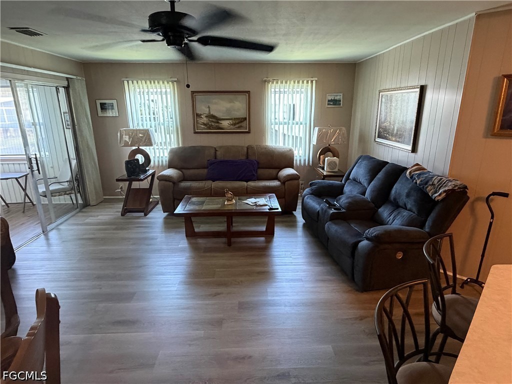 2 Bed ManufacturedHome for Sale in North Fort Myers, photo 10
